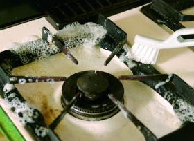 専用ブラシでしっかりお掃除 専用ブラシでしっかりお掃除